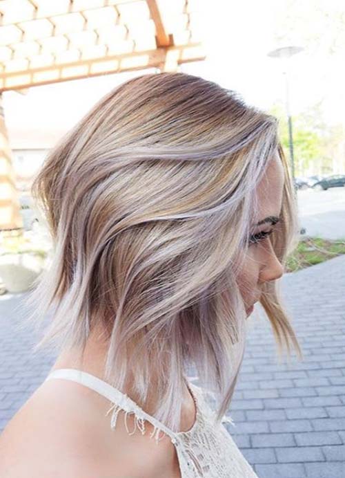 Short Hairstyles for Women with Thin/ Fine Hair: Layered Short Bob